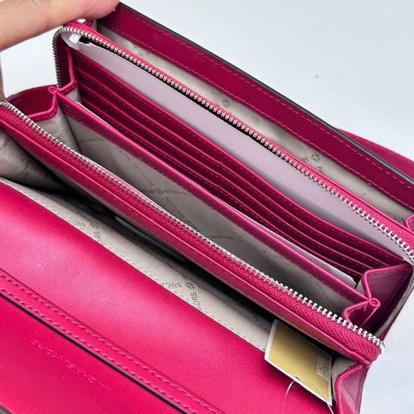 Michael Kors Fuchsia Jet Set Crossbody - Picture 13 of 16